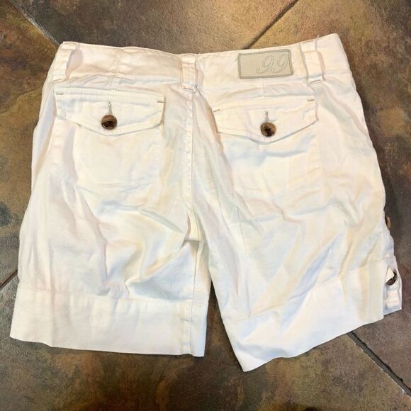 Level 99 Women’s Shorts White Size 25 - Picture 8 of 9